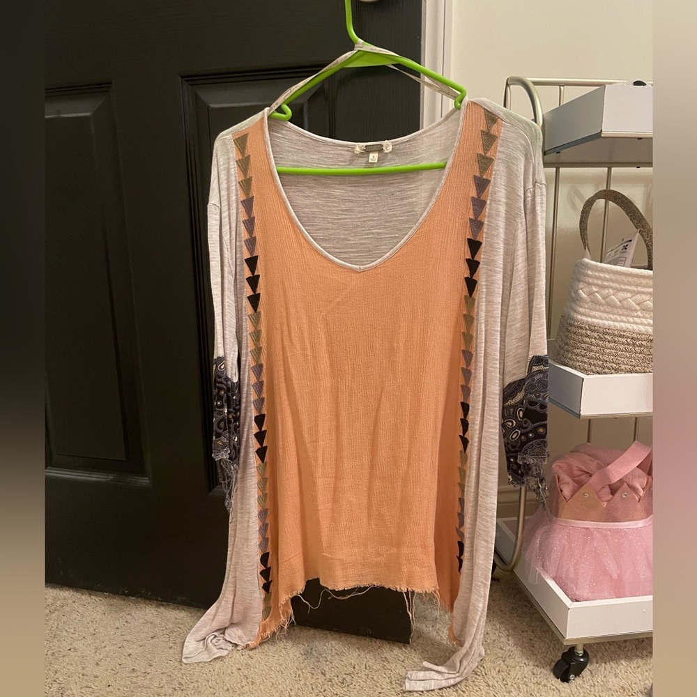 Gimmiks by BKE distressed top size L